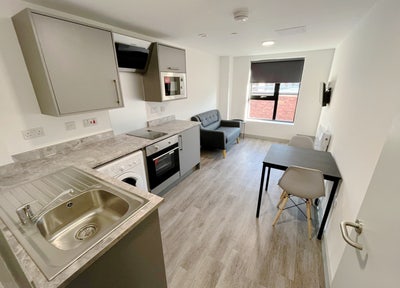 1 Bedroom Flat in Liverpool City Centre Main Photo