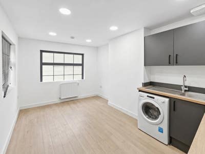 2 Bedroom Flat in Luton Town Centre Main Photo