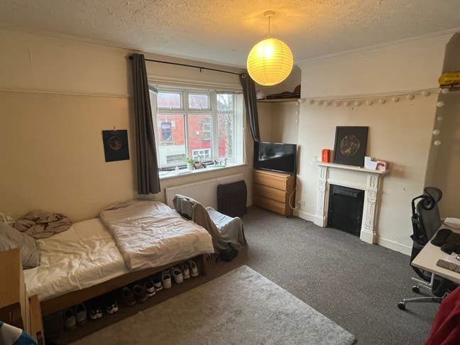Room 3 in Methleys, Chapel Allerton 15th November  Main Photo