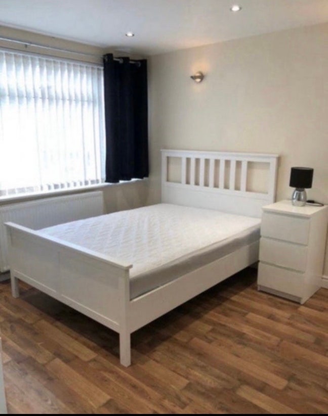 Beautiful Master bedrooms to rent  Main Photo