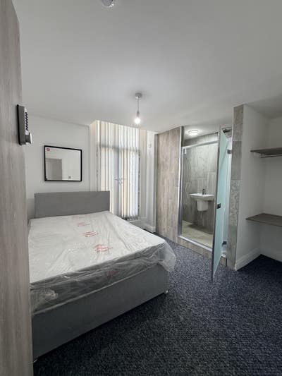 7 En-Suite Rooms – Fully Refurbished Shared House Main Photo