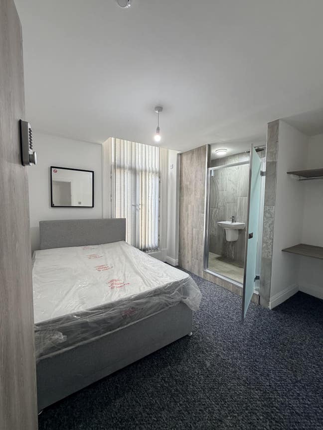 7 En-Suite Rooms – Fully Refurbished Shared House Main Photo