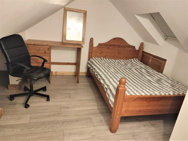 ⭐ 2 double 1 single near Oxford train station Main Photo