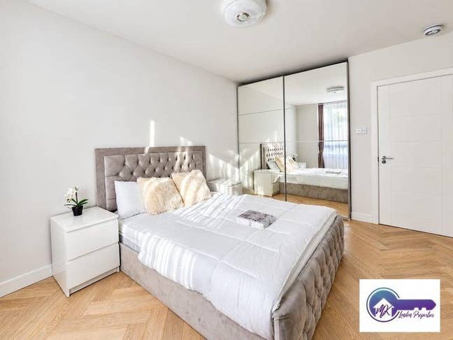 Spacious Double rooom in Great Portland Street NW1 Main Photo