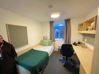 En-suite Student Room &pound;86/week – Next to Universit Main Photo