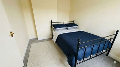Room for rent Main Photo