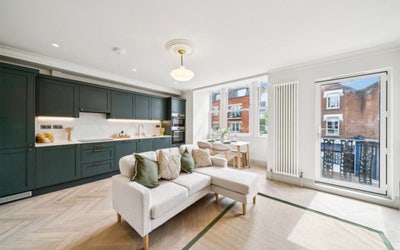 Boutique Small Double in Beautiful Flat Main Photo