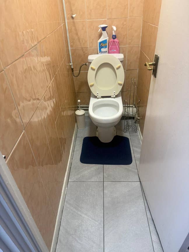 Double Room to Let Main Photo
