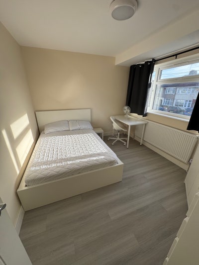 Fully Furnished Room Available Now – Harrow HA2 Main Photo