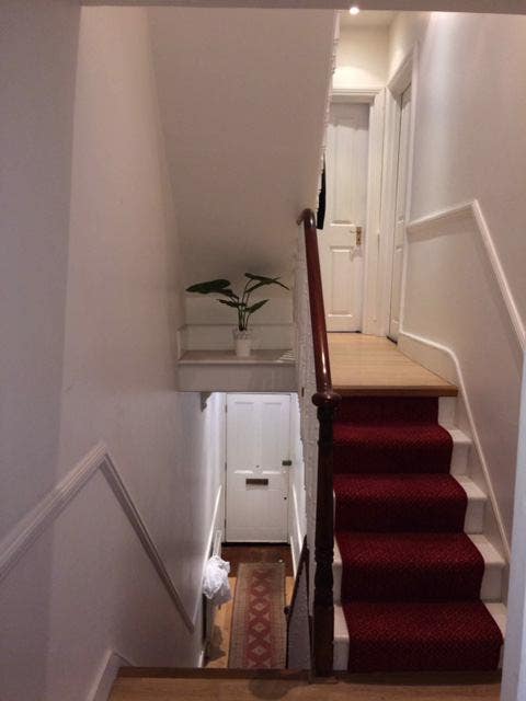 Putney large double room in central Putney Main Photo