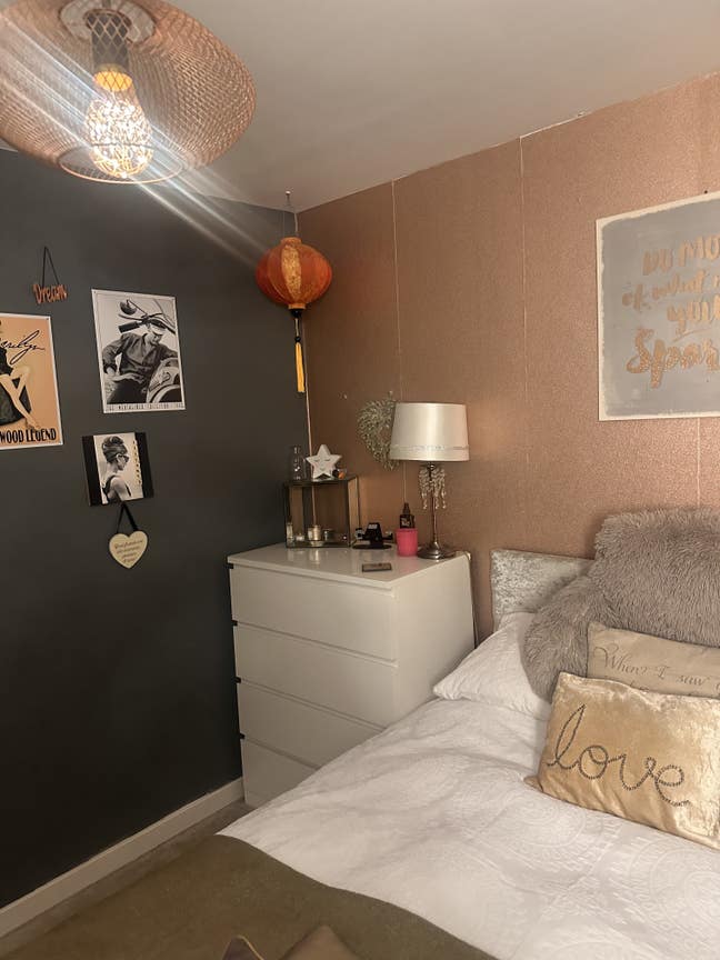Double bedroom with bathroom next door  Main Photo