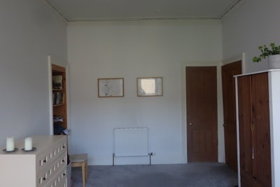 Spacious sunny room Main Photo
