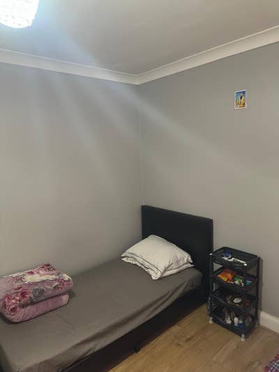 Double Room Available – Couples/Students Main Photo