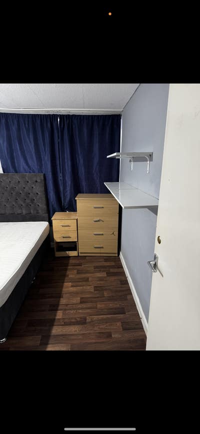 Huge Double Room Main Photo