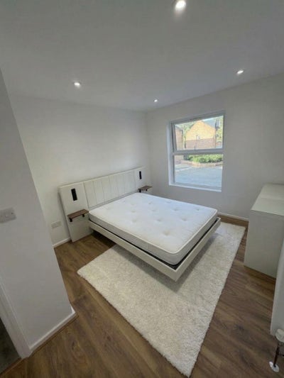 Ensuite room Main Photo