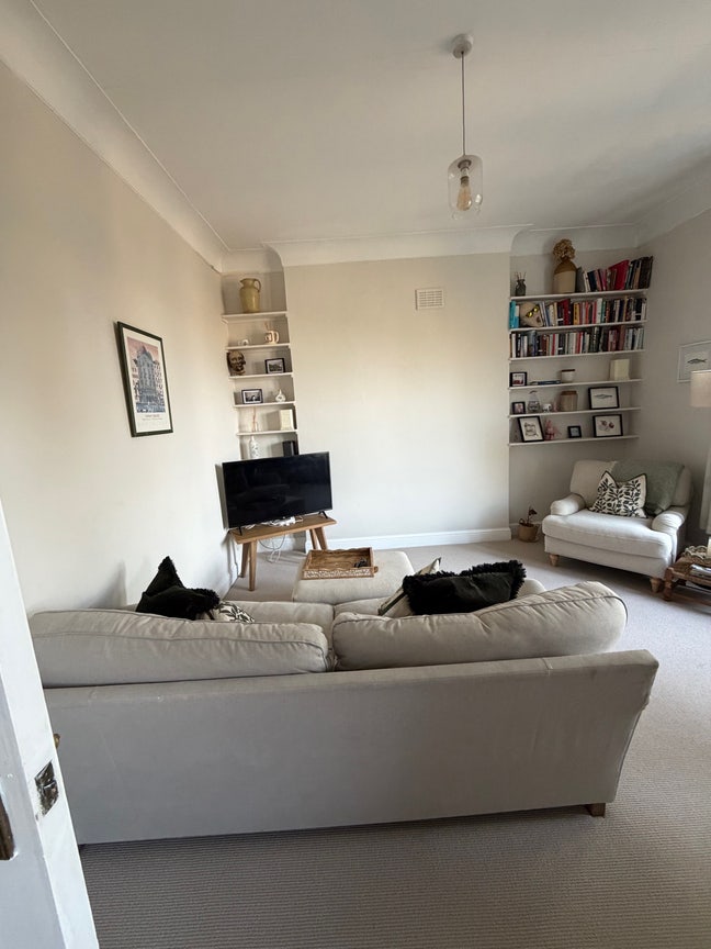 Balham flat 5 mins from station  Main Photo