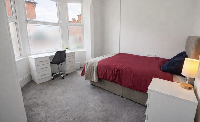NG5 All Inclusive - Available Now  Main Photo