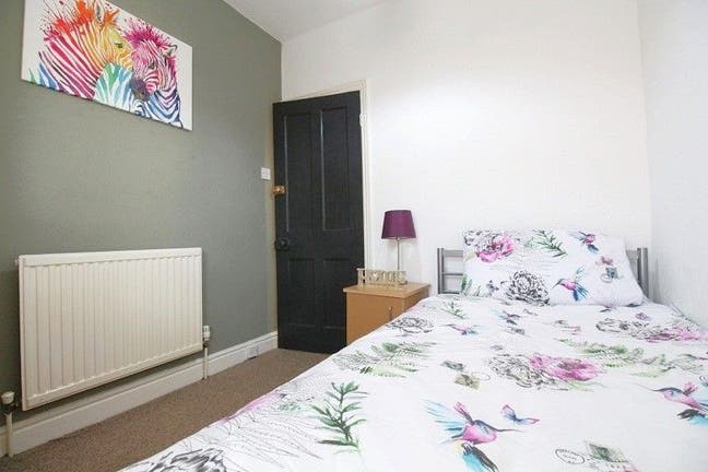 🏡 Charming Furnished Single Room Main Photo