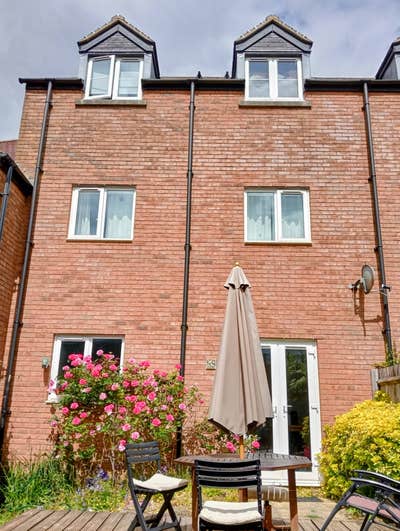 Beautiful En-suite, Marlborough  Main Photo