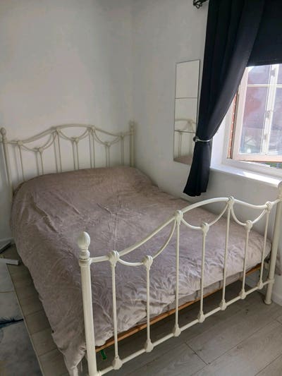 Newley refurbished Double and single rooms Main Photo