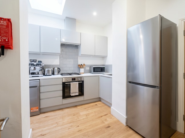 A stunning 3 bedroom 2 bathroom flat in N7 Main Photo