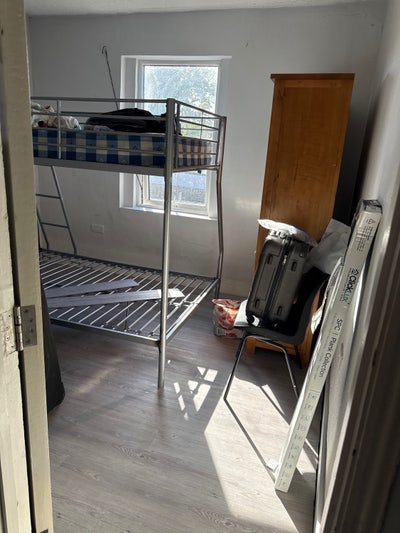 One bedroom for rent only  Main Photo