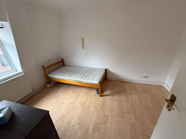 2-Bed Flat in 45 Raven Row, London, E1 Main Photo