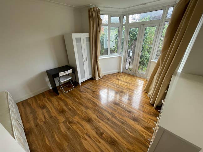 Bright Double Room to Rent in Hendon – NW4 Main Photo