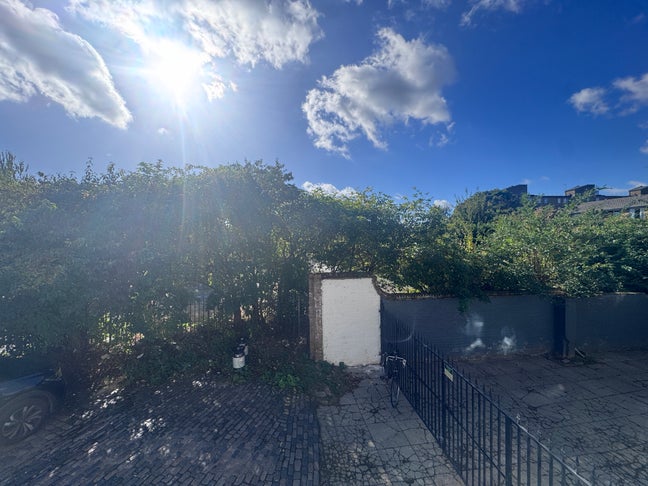 Self Contained Artist Studio Live Work 1 Bed Flat Main Photo