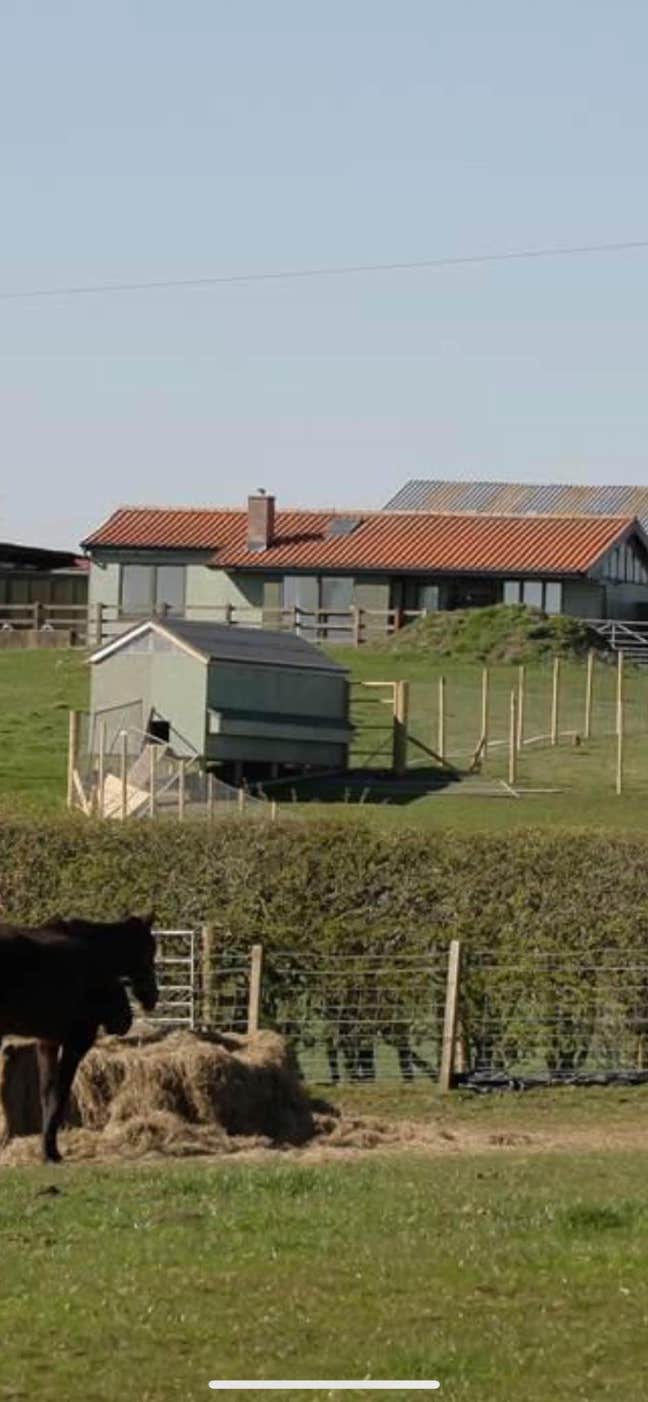 Farmhouse 1 and a half bed self contained house Main Photo
