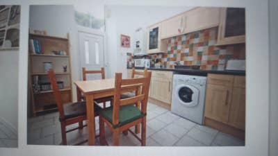 1 bedroom available in furnished house Main Photo