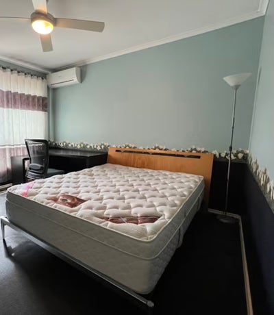 Room for rent Main Photo