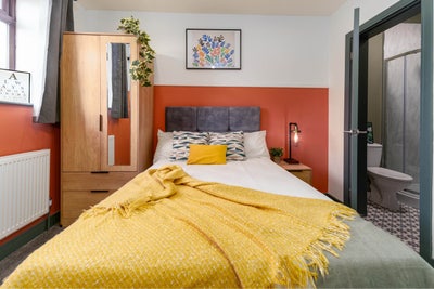 Modern Ensuite Room | Hyde | All Bills Included Main Photo
