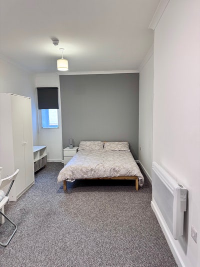 One Bed in Gateshead NE10  Main Photo