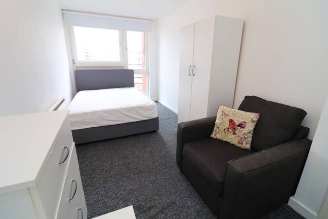 2 beautiful rooms at Holloway Road, move in ASAP  Main Photo