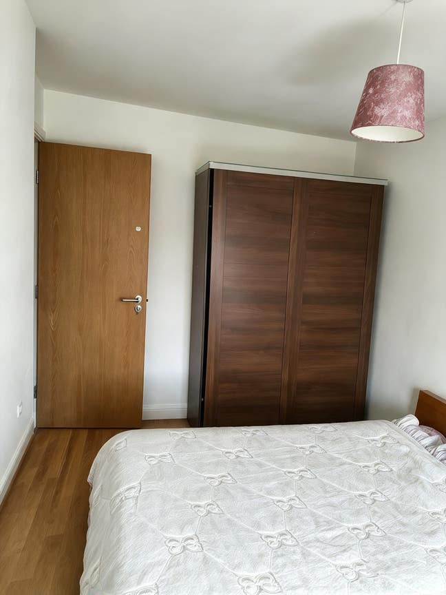 Large Room close to MCR North Hospital Main Photo