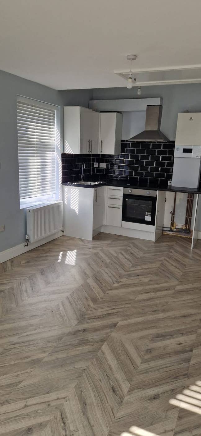 Studio Available for Rent – IG11 Main Photo