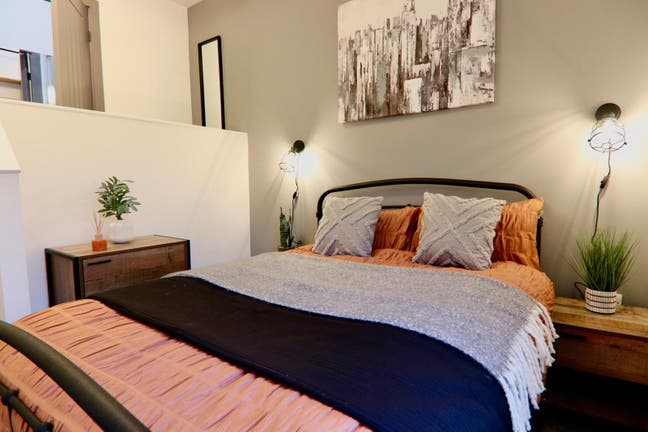 🏡 5 Bedroom, Newly Refurbished House Available Main Photo