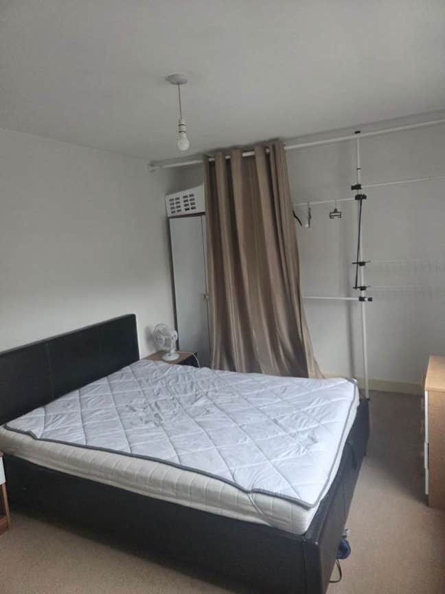 🏡 Spacious Double Room in HA2 Female Preferred Main Photo