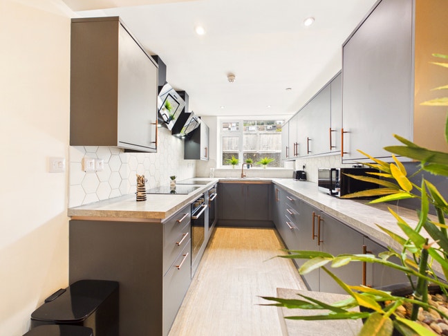 Modern En-Suite Rooms City Centre - All Bills  Main Photo