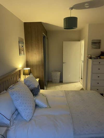Monday- Friday Whole Flat available  Main Photo