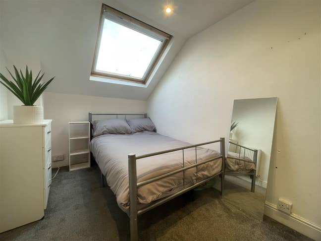 Winston Gardens, LS6 3LA Main Photo
