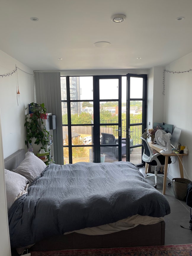 Double Bed en-suite with balcony in Hackney Wick Main Photo
