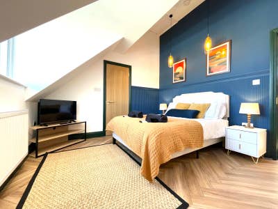 Luxury En-suite rooms in large maisonette  Main Photo