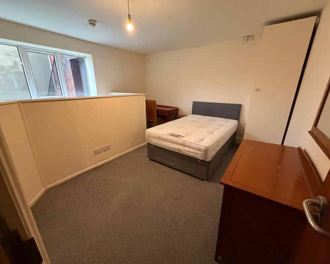 Ground Floor Stuio - Bills Inc & Fully Furnished Main Photo