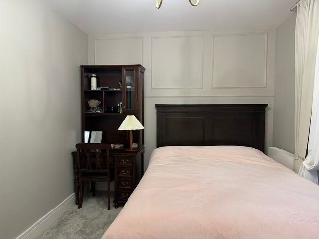 Furnished bedroom , great location in Green Park Main Photo