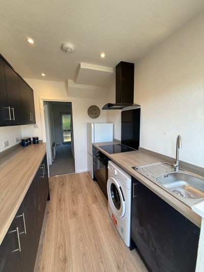 Double Room in Tadley  Main Photo