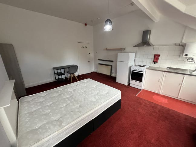 Woodhouse Cliff, LS6 2HF - ROOM TO RENT Main Photo
