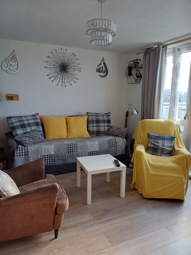 Large Furnished Double Room + Private Balcony Main Photo