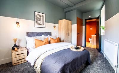 Luxury Double En-suite Room - LS20 Main Photo